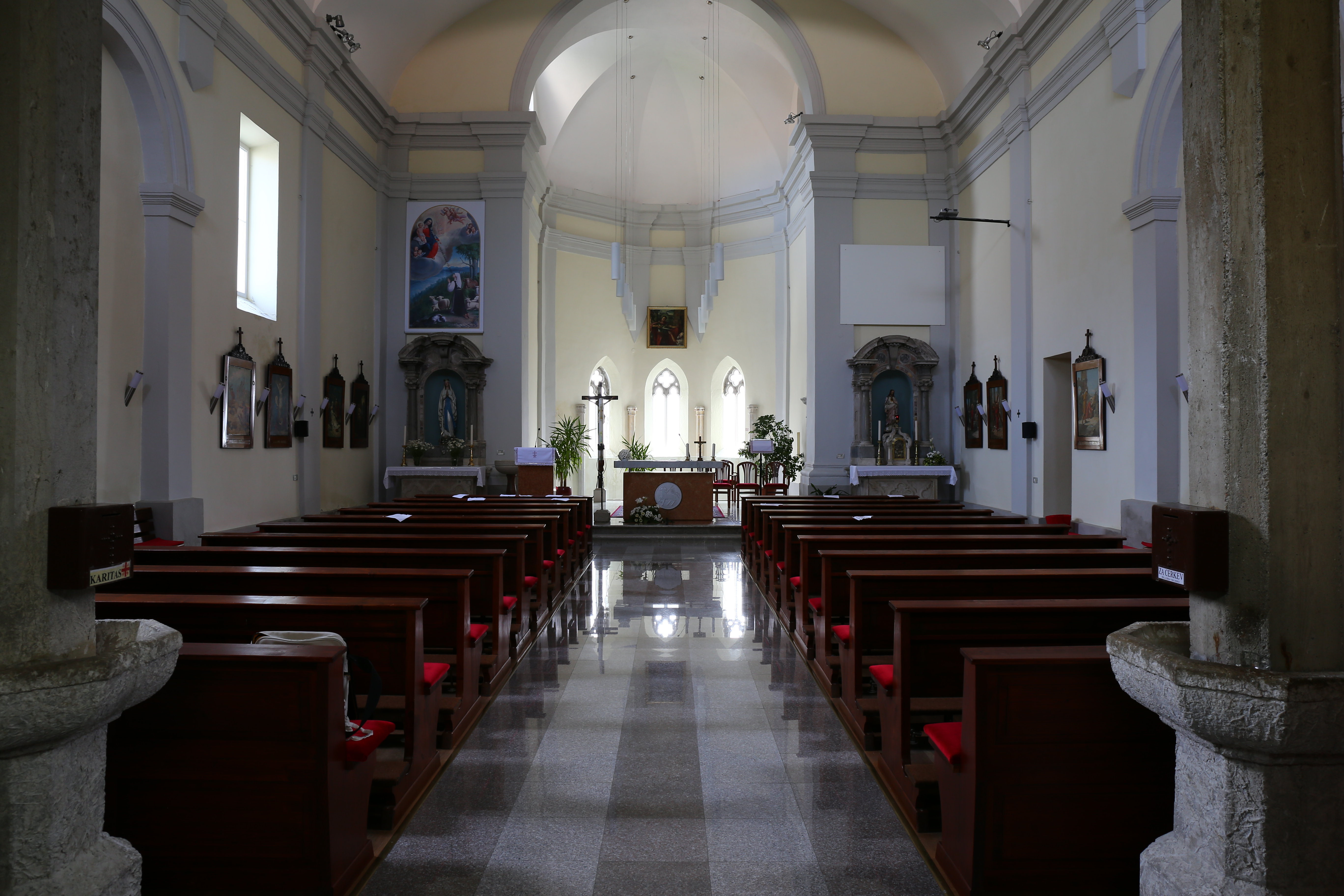 Notranjščina ž. c. sv. Martina v Grgarju