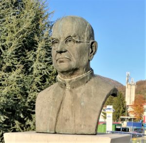 Evgen Guštin, Spomenik Frančišku Borgii Sedeju, 2001, Nova Gorica